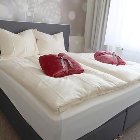 Hotel Waldoza Waldmohr ภายนอก รูปภาพ